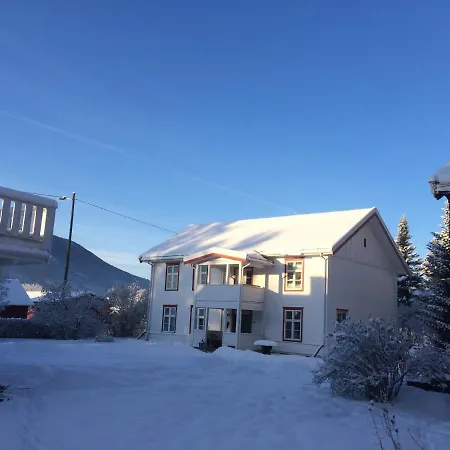 Skjeggestad 别墅 灵厄比
